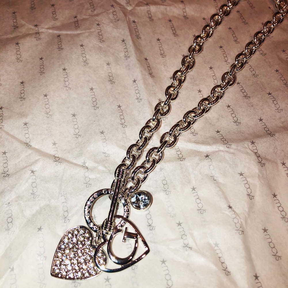 Guess Necklace and Earring set - Picture 5 of 6